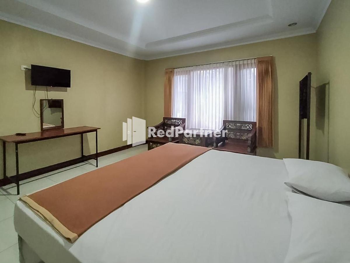 Pertiwi Village Redpartner Paragajen ภายนอก รูปภาพ
